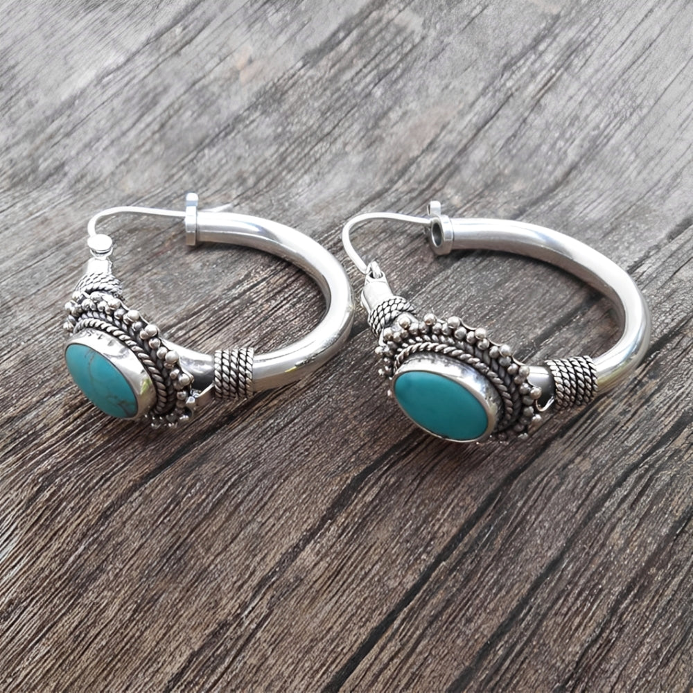Damen-Ohrringe im Vintage-Stil mit stilvollen Schmuckstein-Akzenten