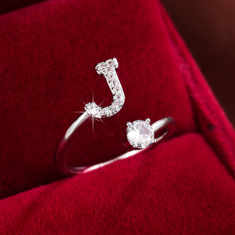 Nova – Moderner offener Ring mit Initiale