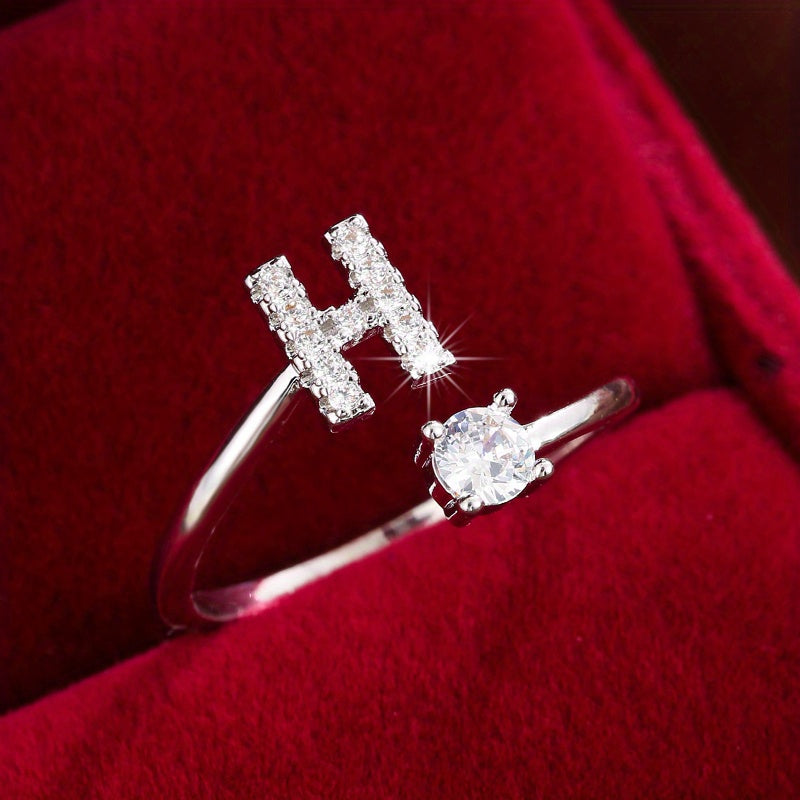 Nova – Moderner offener Ring mit Initiale