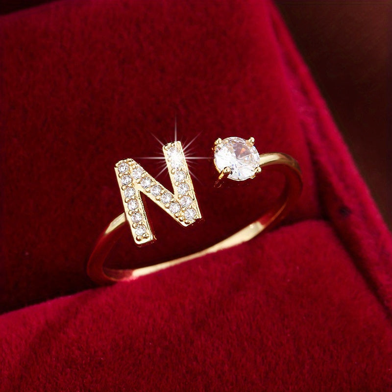 Nova – Moderner offener Ring mit Initiale