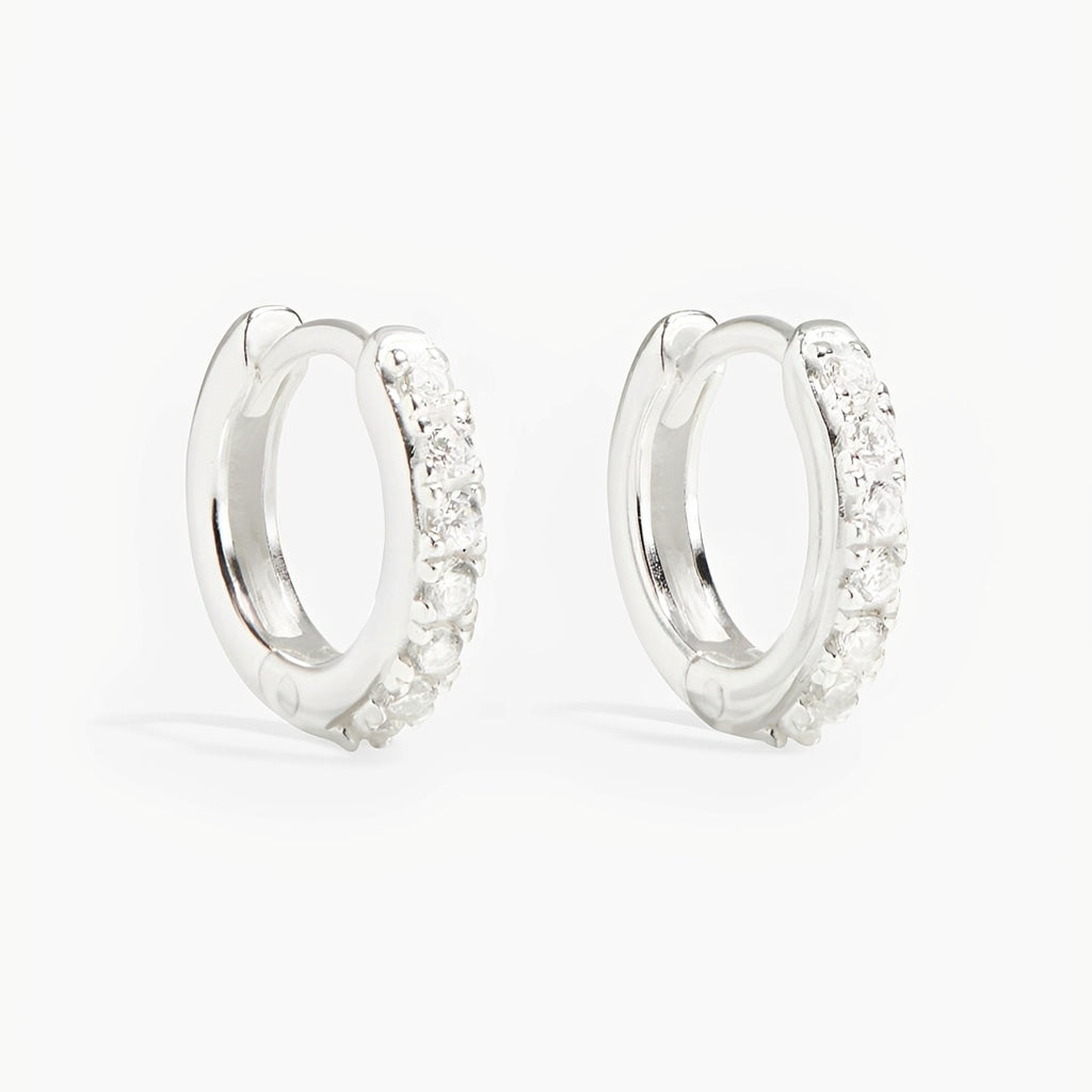 Cleo - Mikro Pave Silber Huggies
