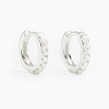 Cleo - Mikro Pave Silber Huggies