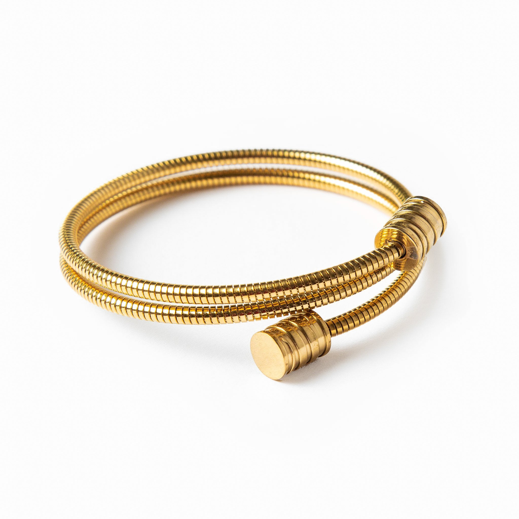 Angie – Armreif mit gedrehtem Design in Gold