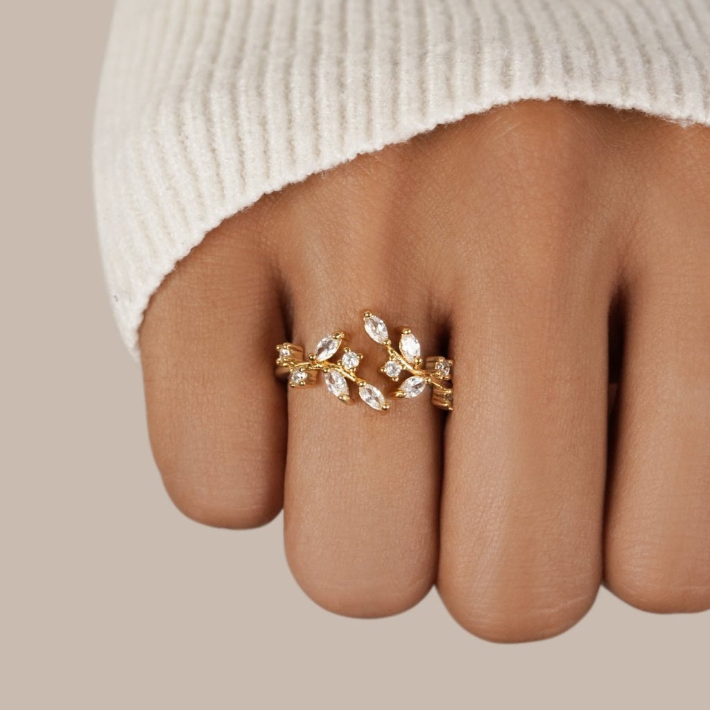 Aretha – Ring Liane Kristall in 18K Gold