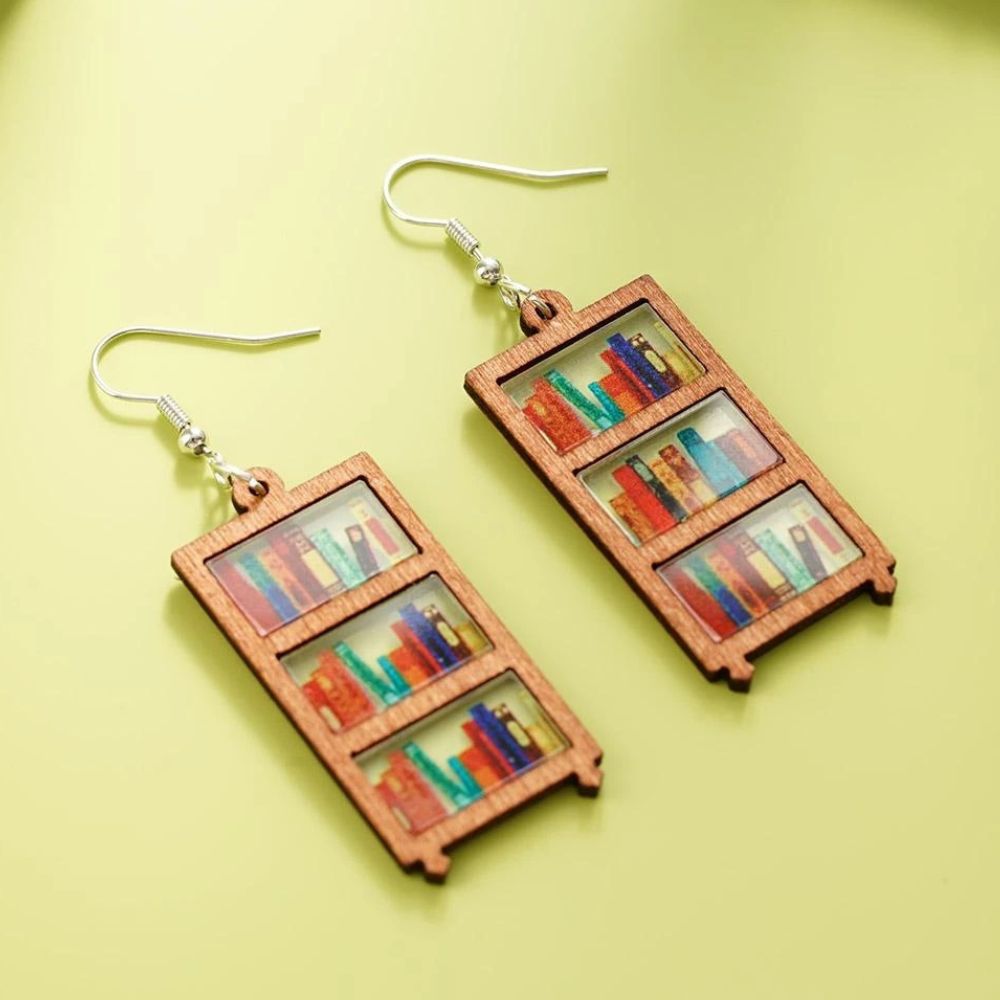 Kettenohrringe für Damen mit Buch- und Bibliotheksmotiven