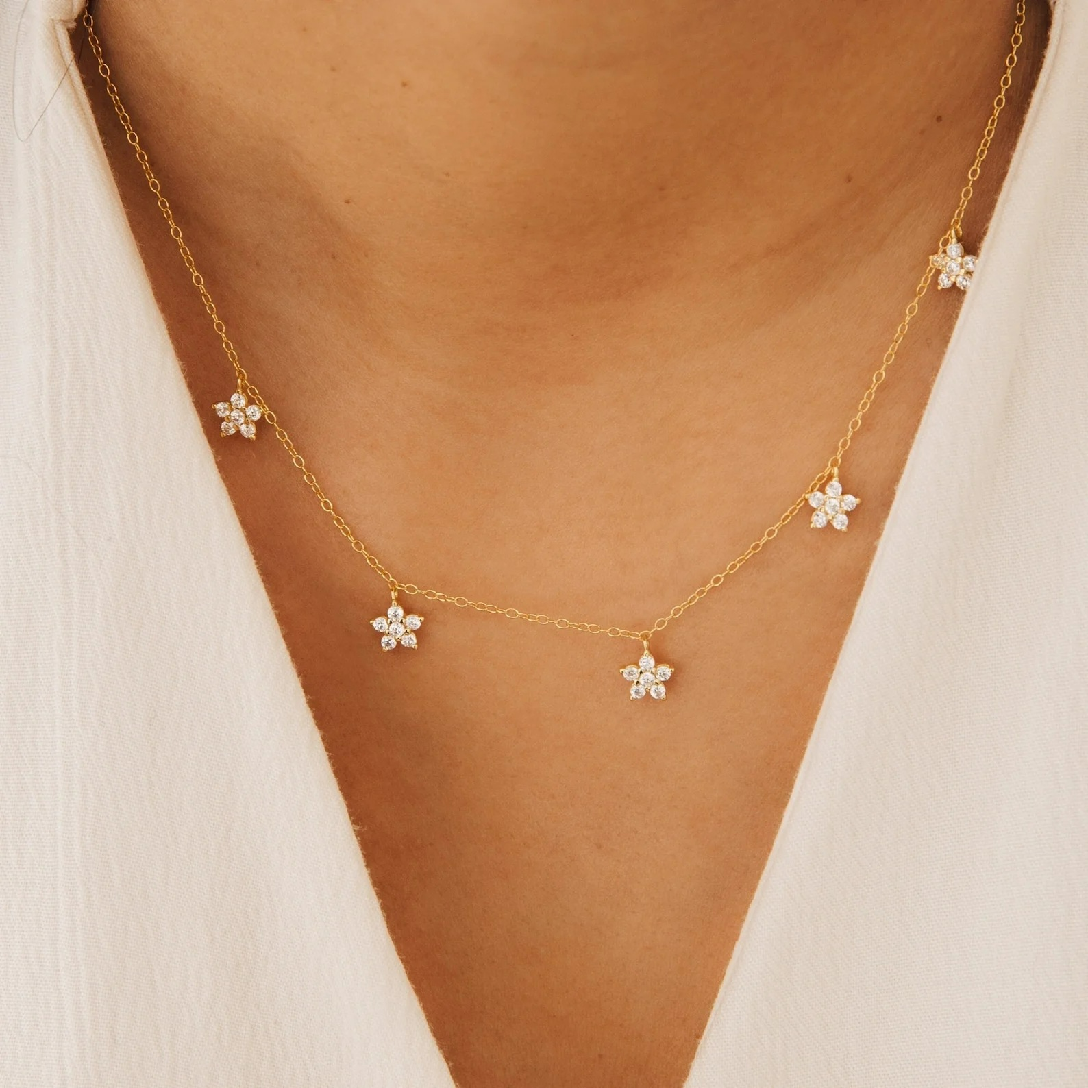 Filigrane Diamant-Blumen-Halskette