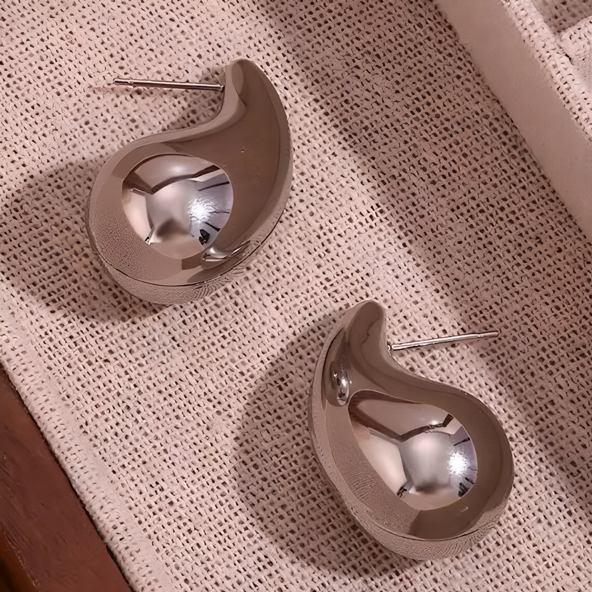 Chunky Waterdrop Ohrringe - Übergroße goldene Ohrstecker