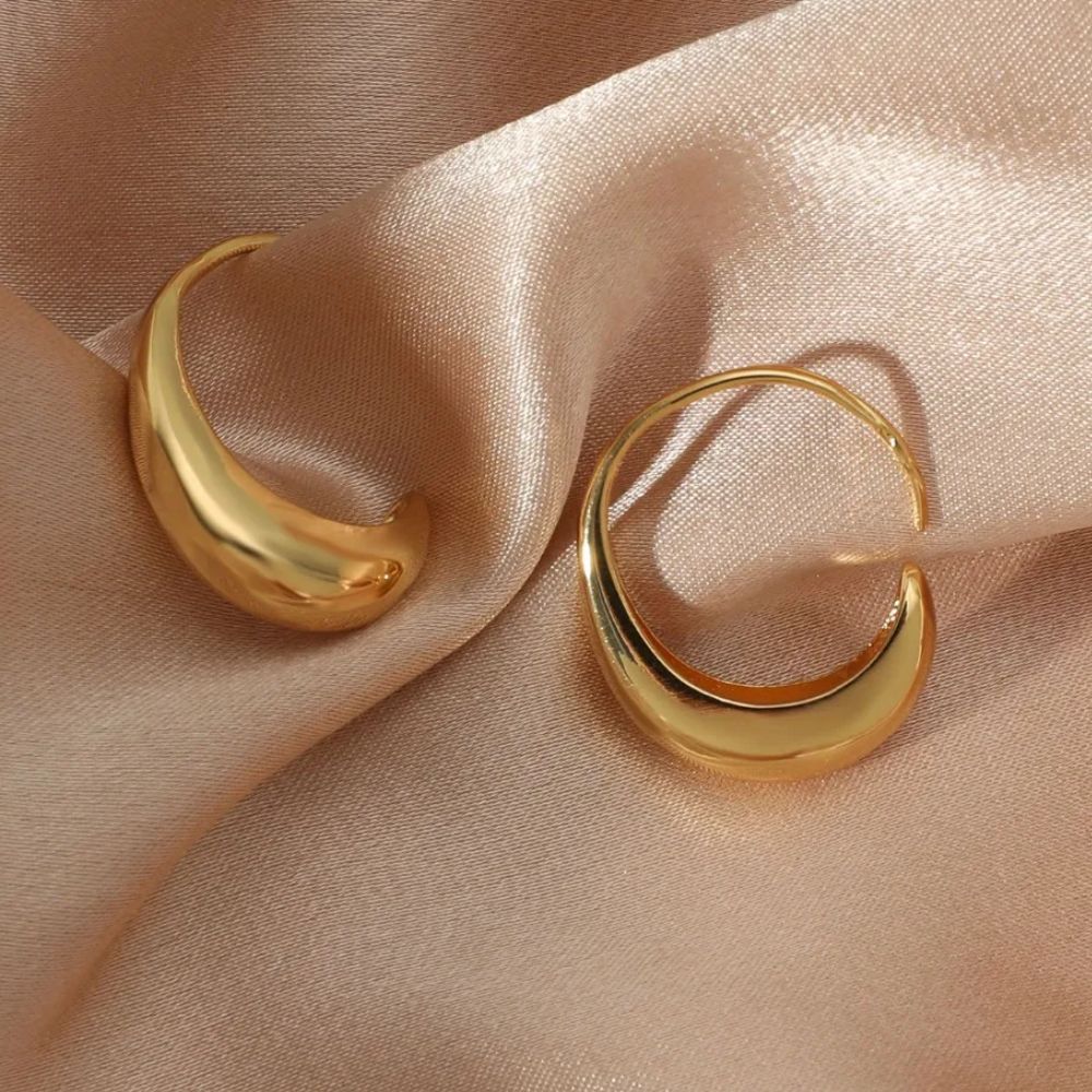 Zeinab – Goldene Kreolen-Ohrringe