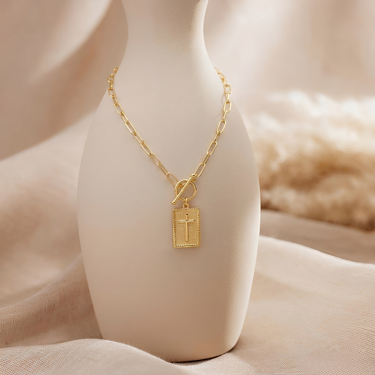 Damen Halskette mit Anhänger im Rechteck-Design, Paperclip-Kette und Knebelverschluss