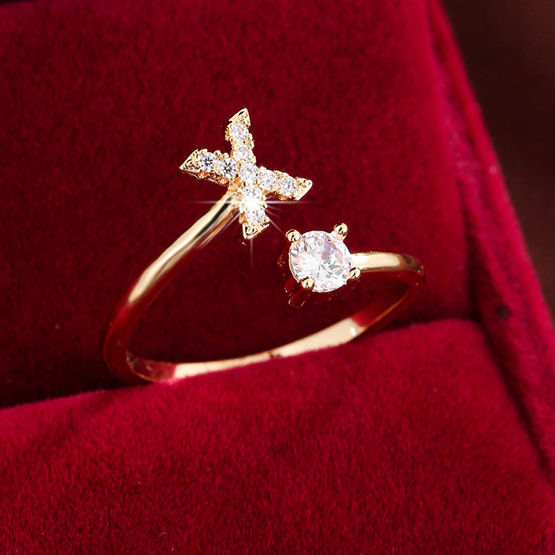 Nova – Moderner offener Ring mit Initiale
