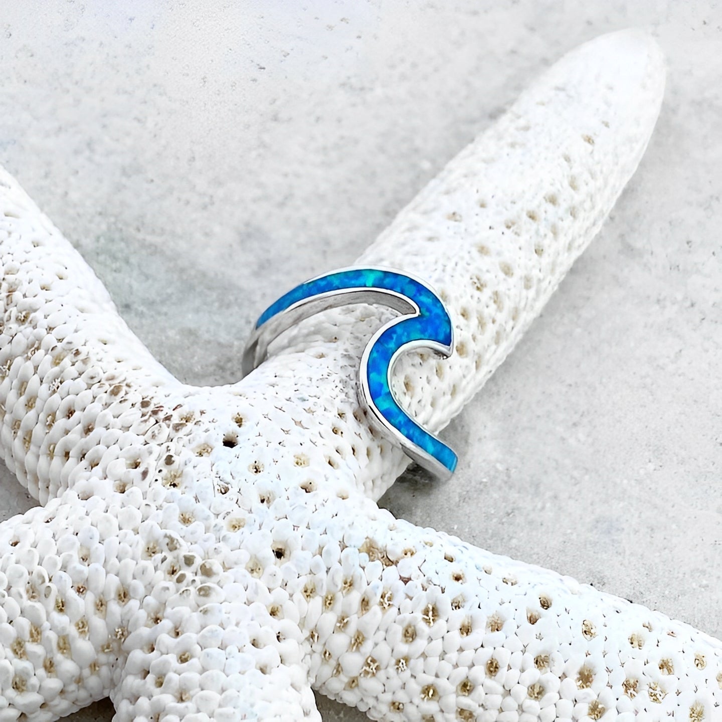 Nerina – Ring Meereswelle in Opal und Silber