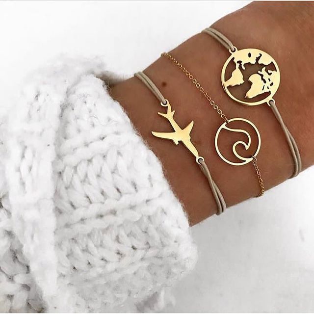 Alora – Stilvolles Set von Armbändern in Limettenfarbe
