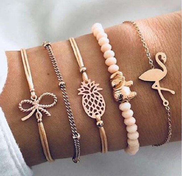Alora – Stilvolles Set von Armbändern in Limettenfarbe