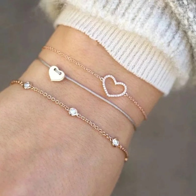 Alora – Stilvolles Set von Armbändern in Limettenfarbe