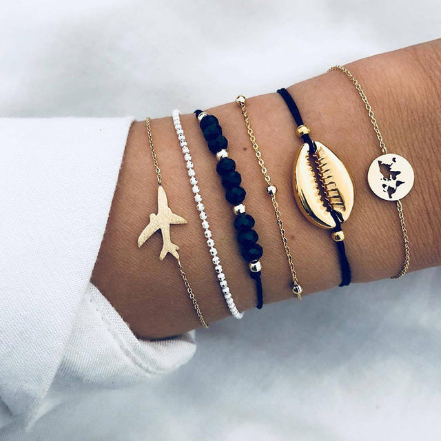Alora – Stilvolles Set von Armbändern in Limettenfarbe