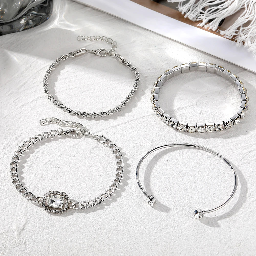 Damen 4-teiliges stapelbares Armband-Set mit Tennis Cuban Seilketten und offenem Design