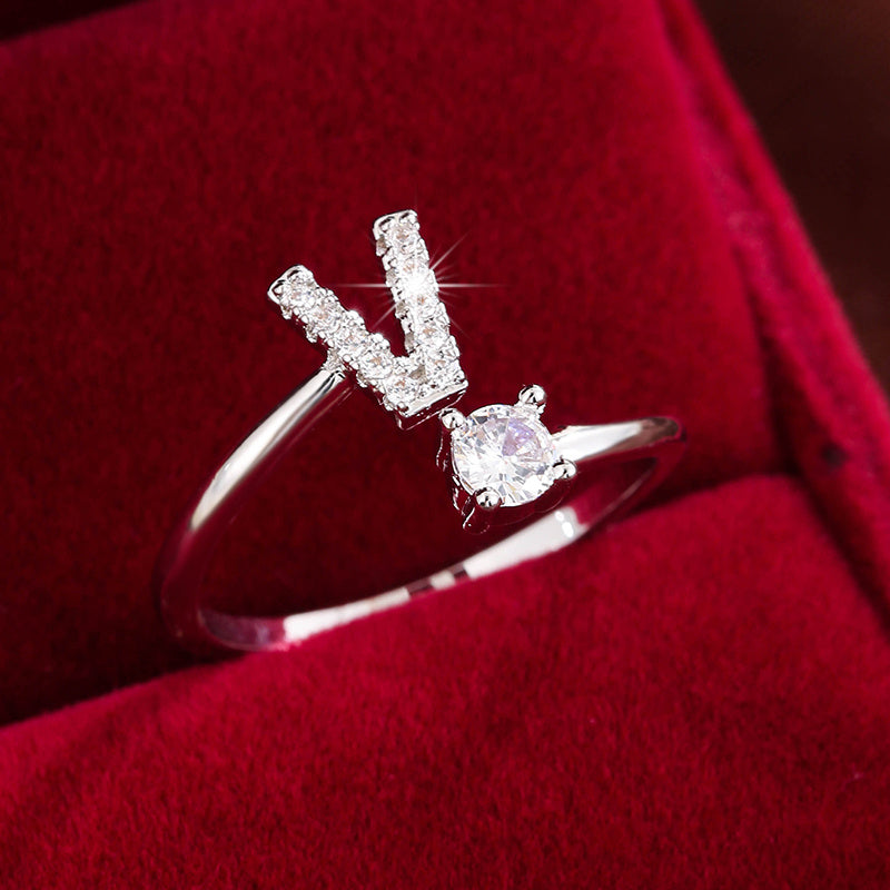 Nova – Moderner offener Ring mit Initiale