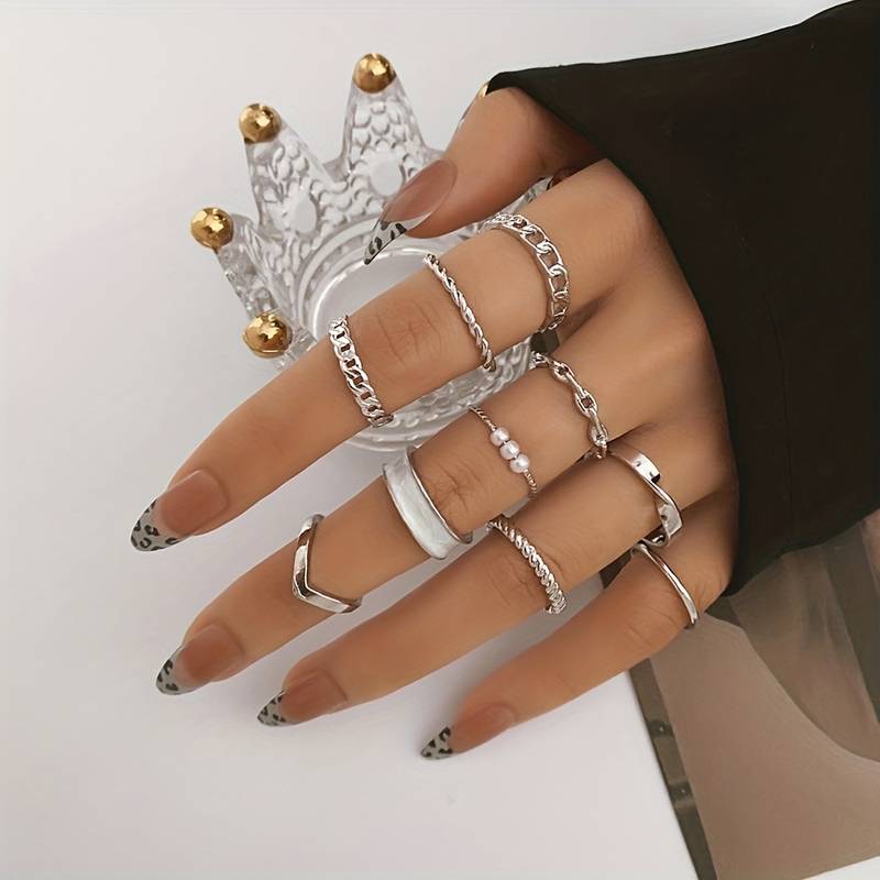 10 Stück modische Ringe - Trendy Mix & Match Ringe