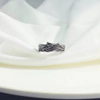 Xenia – Ring mit Engelsflügeln im Punk-Retro-Stil