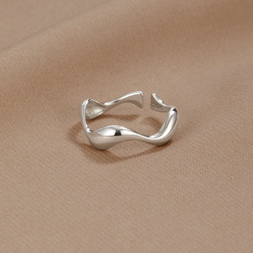 Ondine – Minimalistischer Wellenring