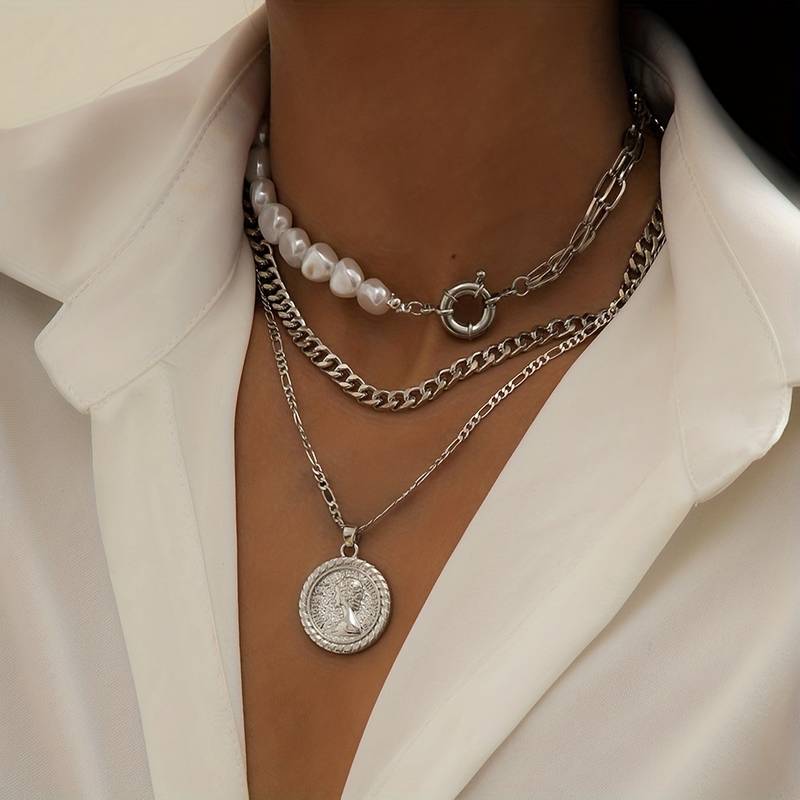 Perlen- und Vintage-Anhänger-Kette - 3 Teile Anhänger und Perlenhalskette