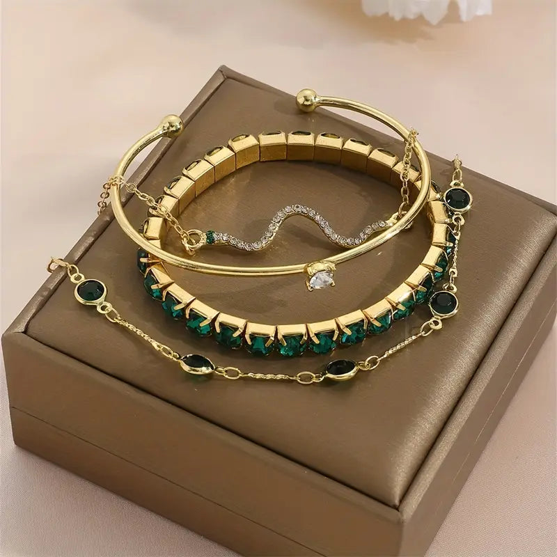 Camille – Set von Stilvollen Armbändern mit Grünen Steinen