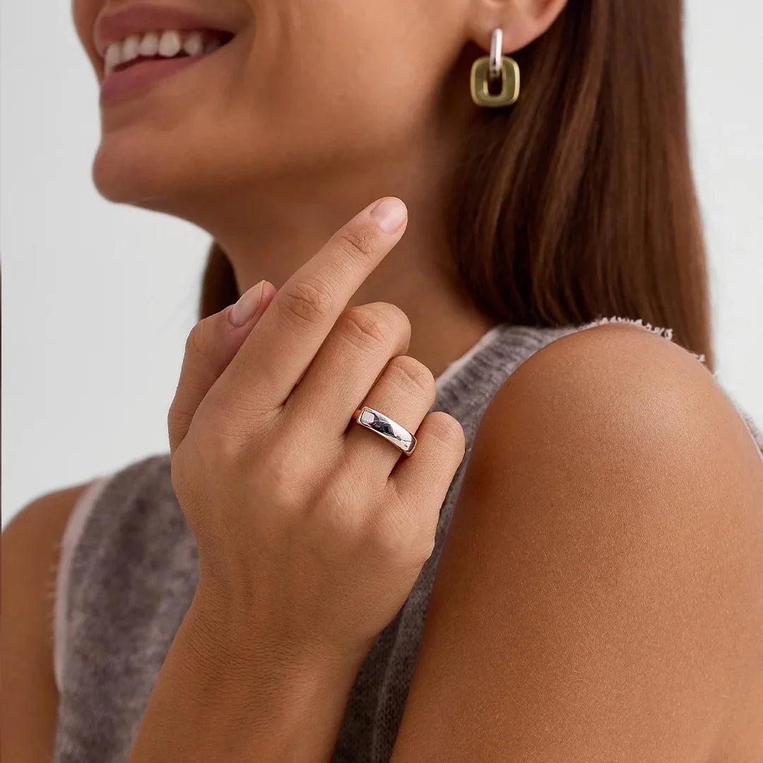 Damen Statement-Ring mit überlappendem Doppelband und Rohrform