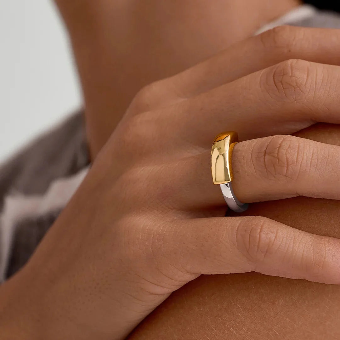 Damen Statement-Ring mit überlappendem Doppelband und Rohrform