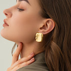 Poppy - Quadratische Ohrringe in Gold