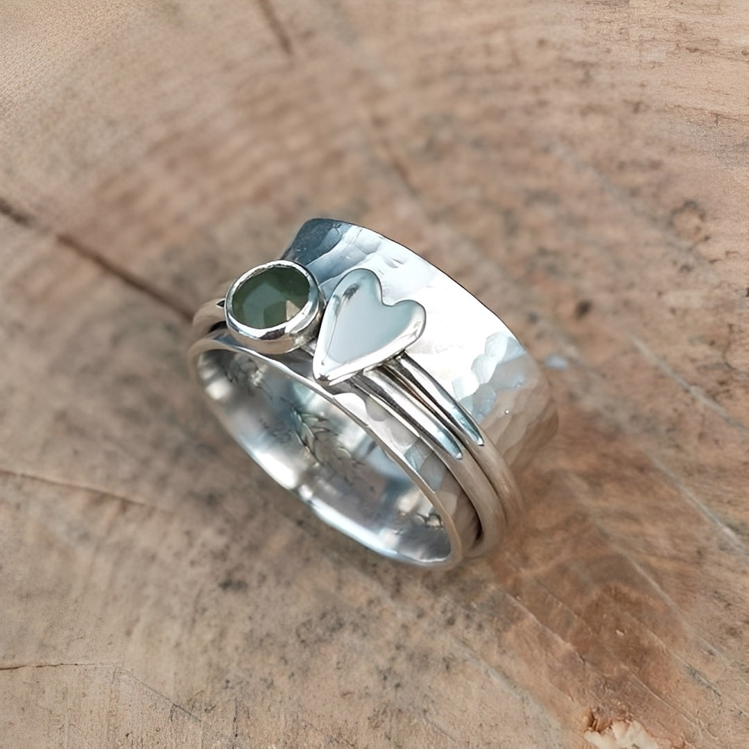 Maely – Herzring im Silber Retro-Stil