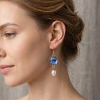 Maelis – Vintage-Ohrringe mit blauen Steinen und Perlen