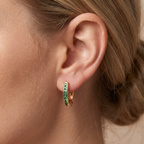 Christine – Goldene Ohrringe mit Smaragd und Diamant