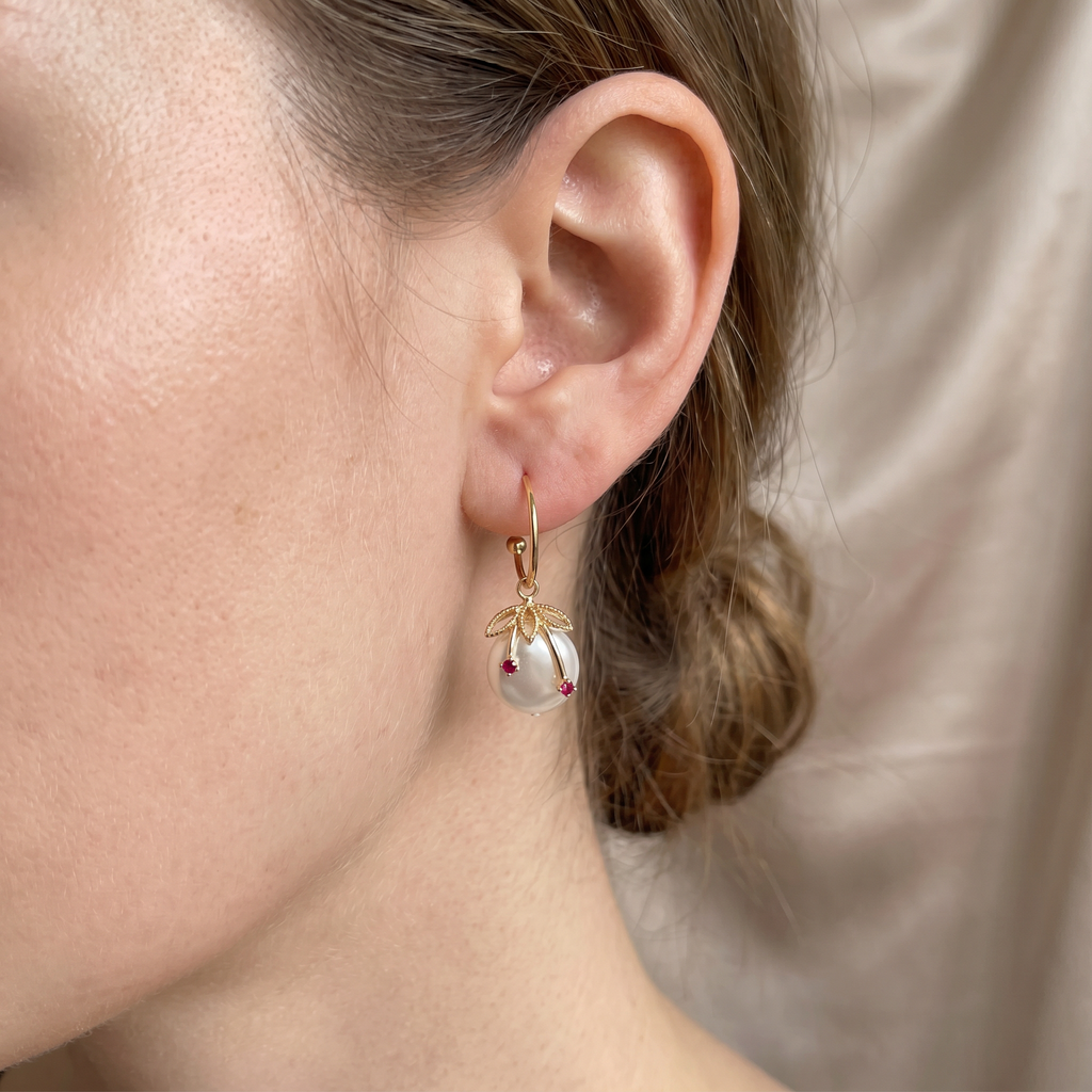 Cléa – Vintage Kirsche Ohrringe in Gold und Perle