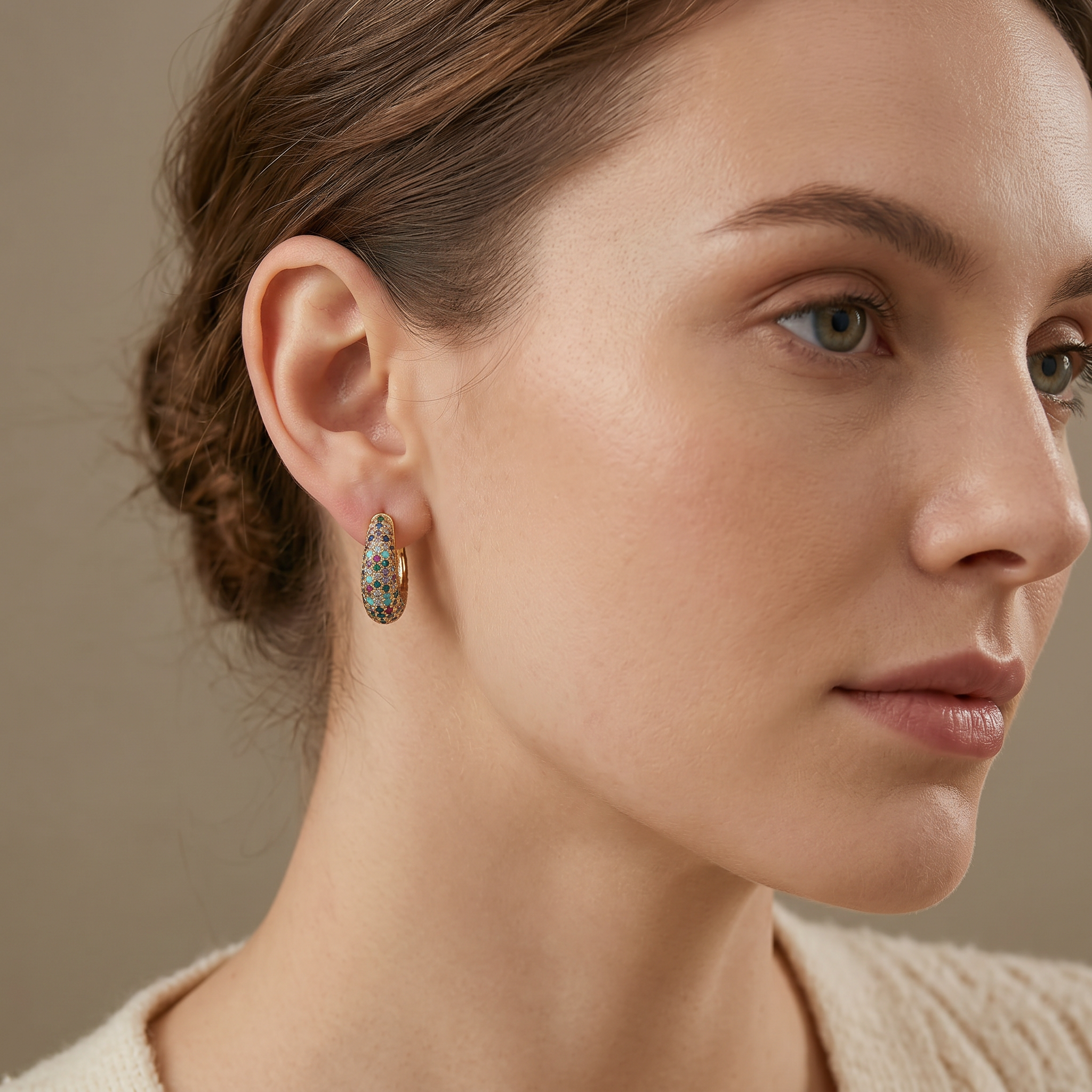 Hara – Breite Glänzende Creolen aus Diamanten