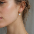 Mireya – Vintage Goldene Ohrringe mit Opalstein
