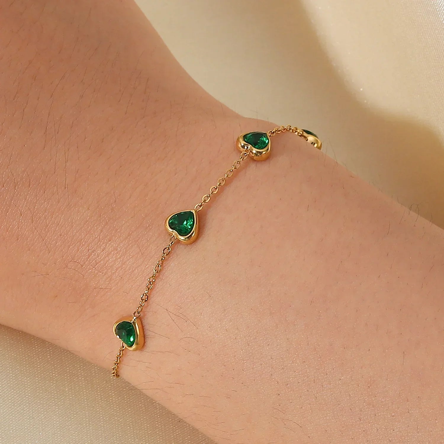 Miyu – Armband Herz Zeitlos