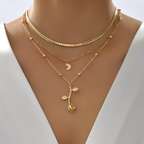 Sylvia – Anhänger-Halskette Rosa & Mond in Gold