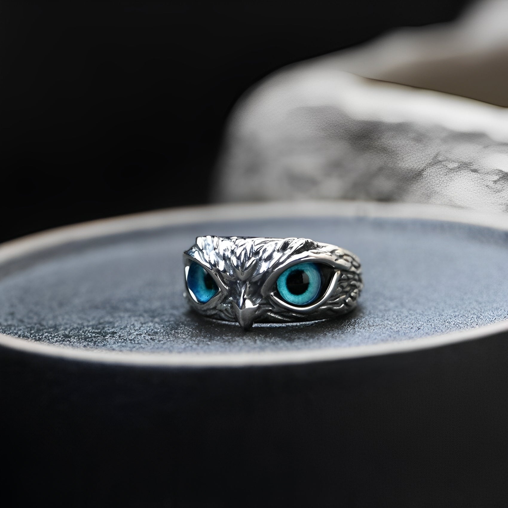 Niva – Verstellbarer Glücksbringer-Ring in Silber und Opal