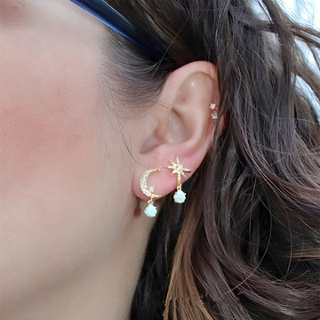 Astra – Goldene Ohrringe Mond & Stern in Opal