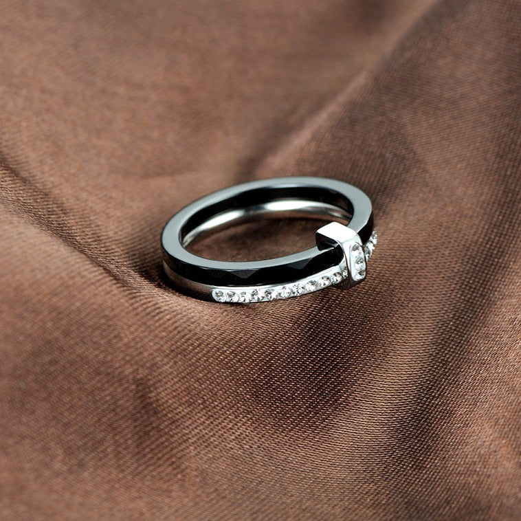 Cerelia – Eleganter Keramikring mit Zirkonia