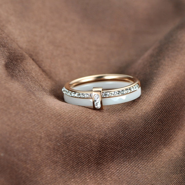 Cerelia – Eleganter Keramikring mit Zirkonia