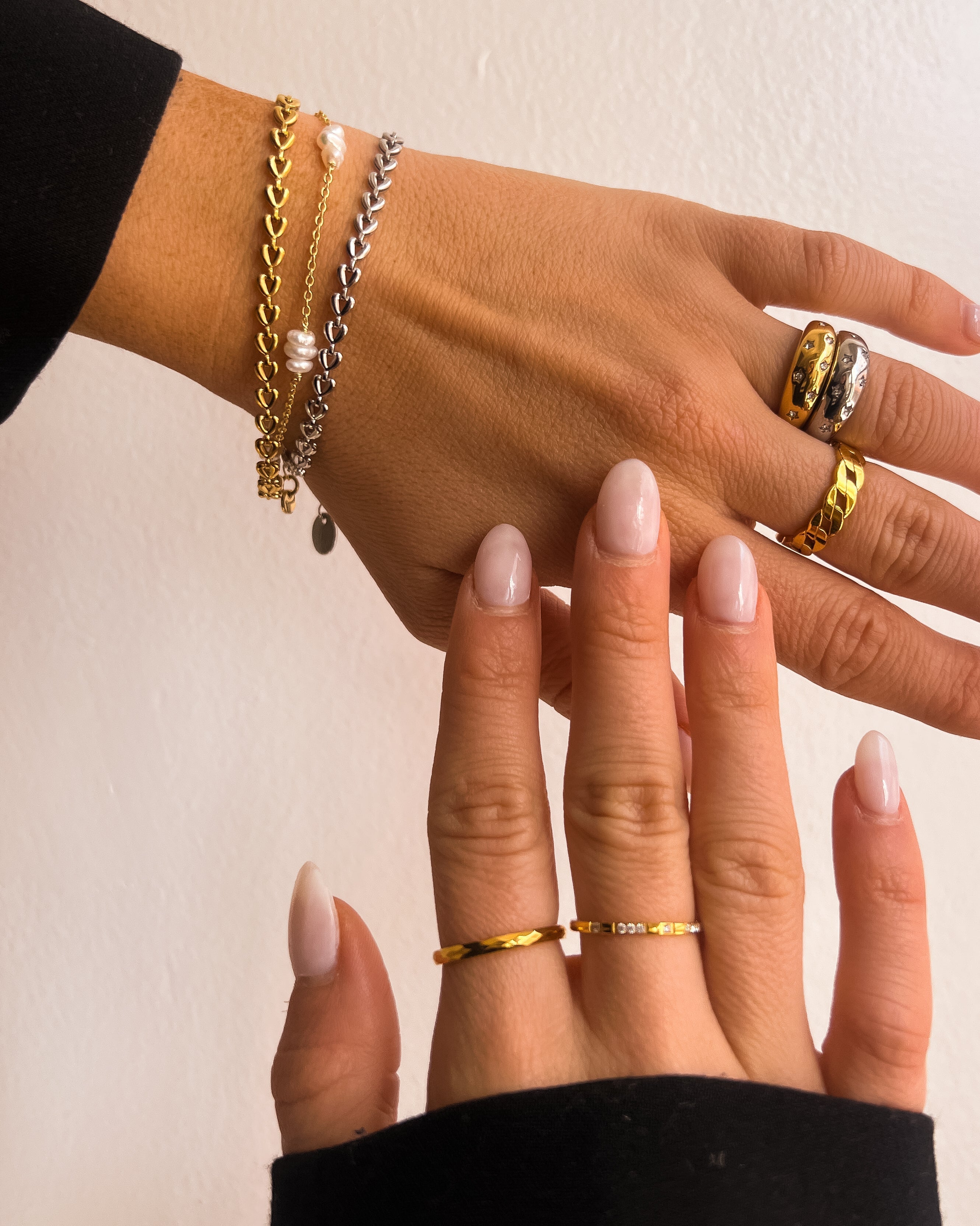 Kendra - Goldenes Herz Kettenarmband