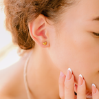Mila – Herz Ohrringe Stecker Gold