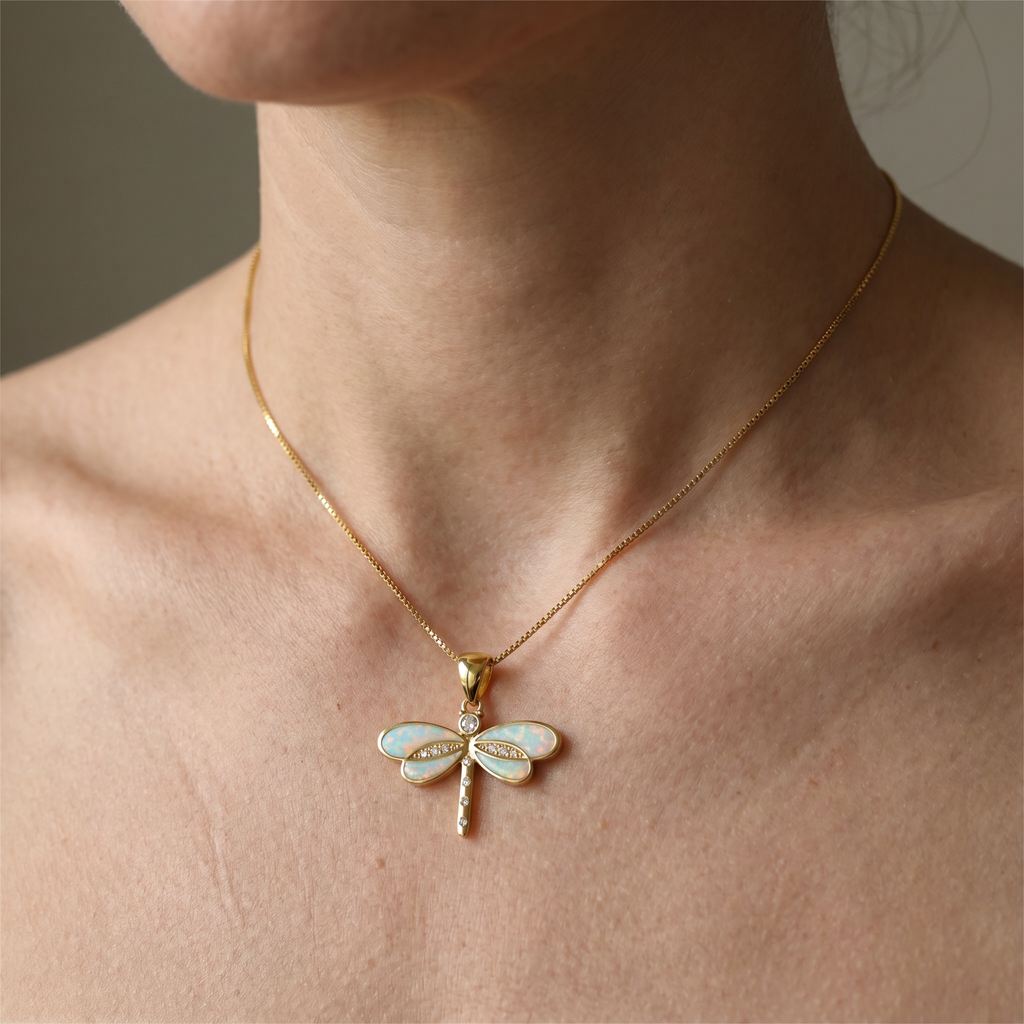 Priya – Halskette Libelle Gold mit Opal