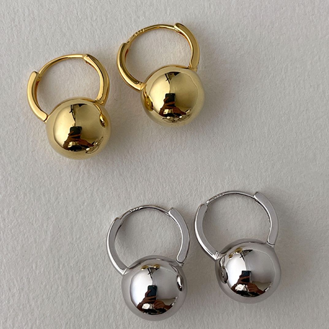 Ellie – Kugel-Ohrringe aus hochwertigem Silber mit feinem Stift