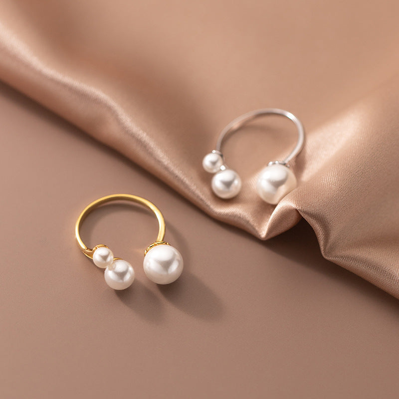 Clara – Anpassbarer Ring mit Süßwasserperle und Dreiecksform