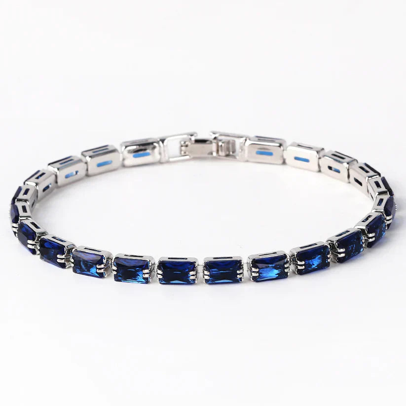 Mireda – Goldenes Armband Thalindra