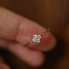 Mia – Ring mit Kleeblatt und Kristall
