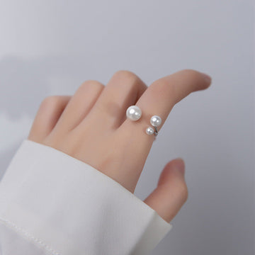 Amandine – Anpassbarer Ring mit Drei Süßwasserperlen