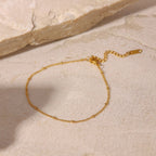 Wren – Stilvolle Goldkette Knöchelkette